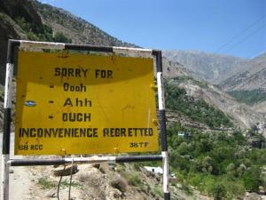 Just gotto love the Indian Road signs, here another from BRO (Boarder Roads Organisation)