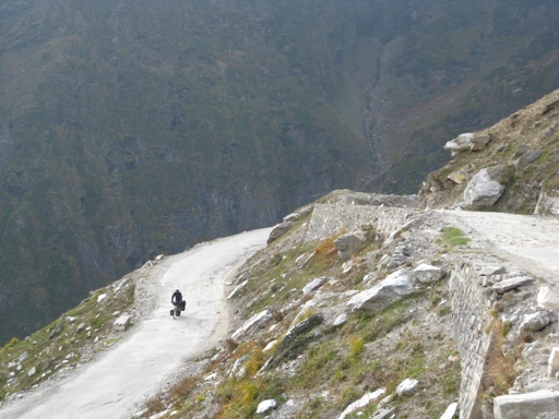 Final acsent down Rohtang Pass to Manali