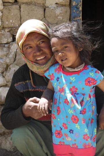 Padme with her Ama, Tenzin who I first met in 2011 see https://bridgetsbikeblog.wordpress.com/2011/12/19/himalayan-villages-chumikgiarsa-at-4000m/