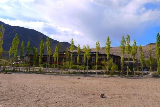Secmol campus is situated at an altitude of around 3400m. It was built using locally available materials using the best of traditional Ladakhi architecture and enhancing it with accessible and affordable technologies wherever possible. 